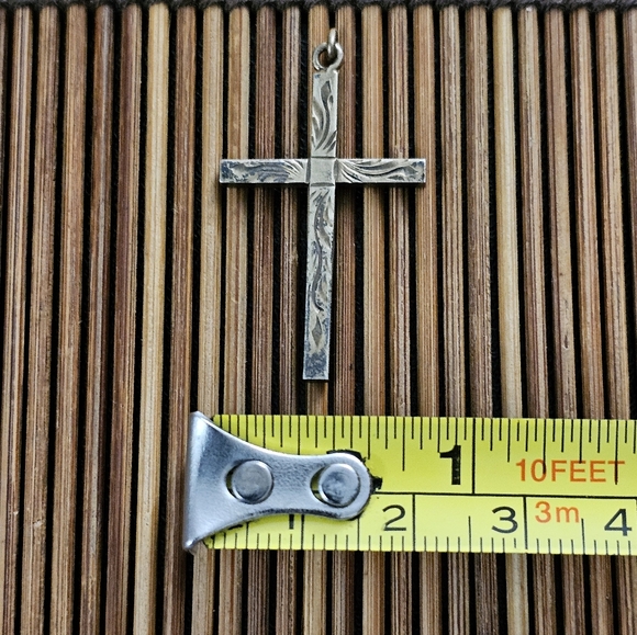 12k Gold Filled Etched Cross Pendant (Vintage) - Picture 10 of 11